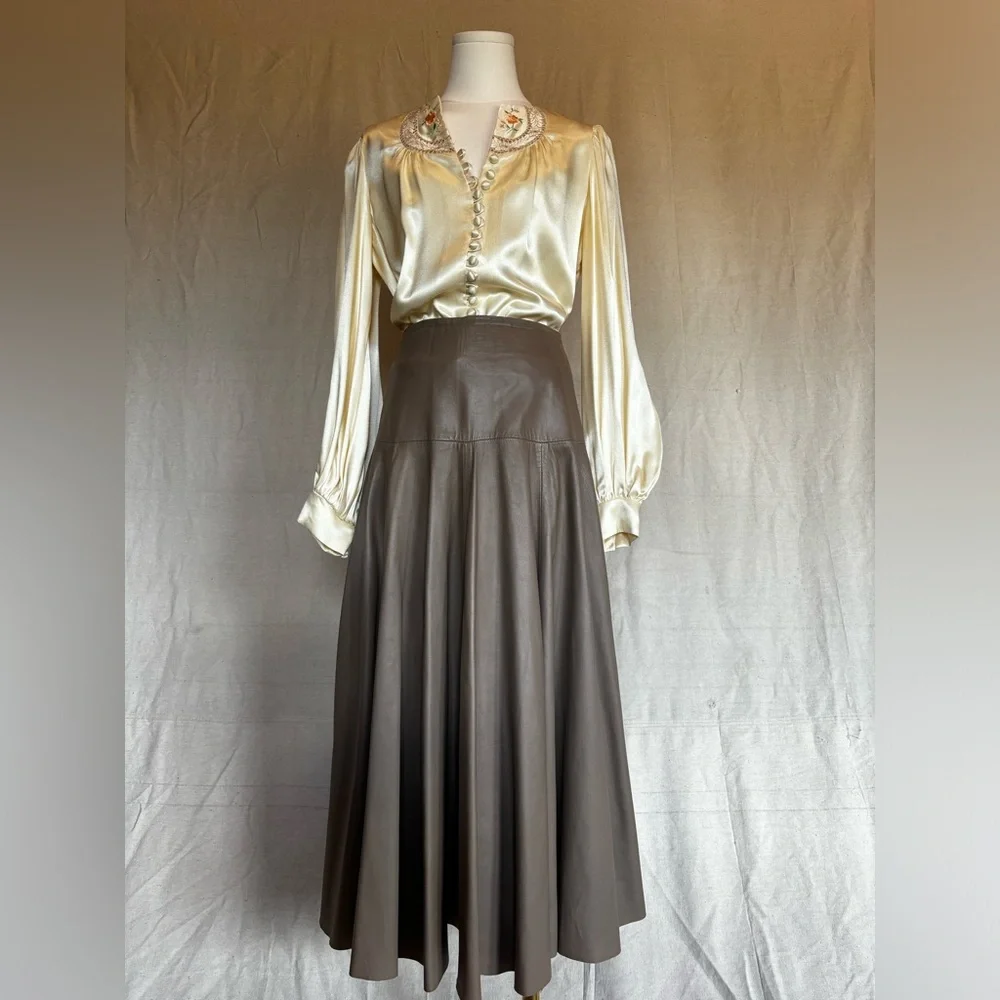 Vintage Alicia Herrera Taupe leather maxi skirt size 8 - Picture 2 of 5